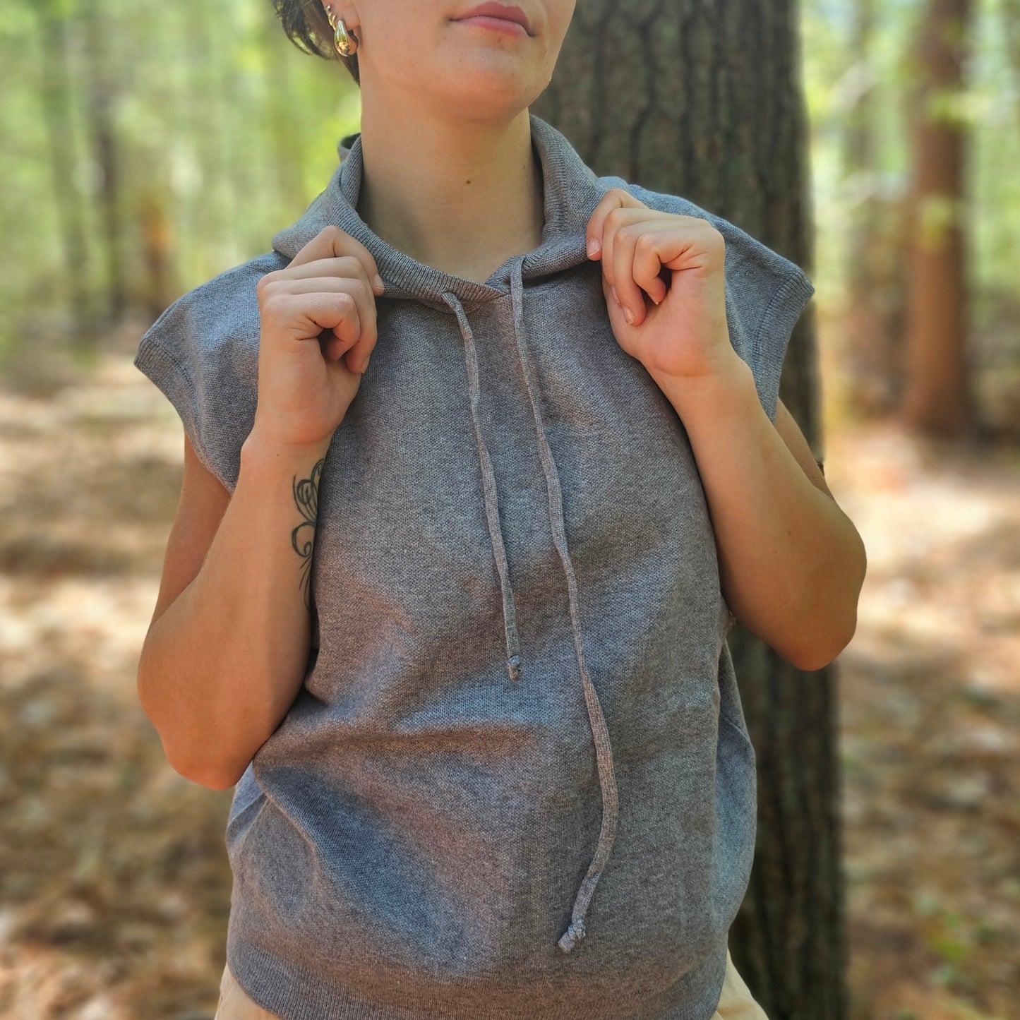 Adelaide - Sleeveless Hooded Sweatshirt